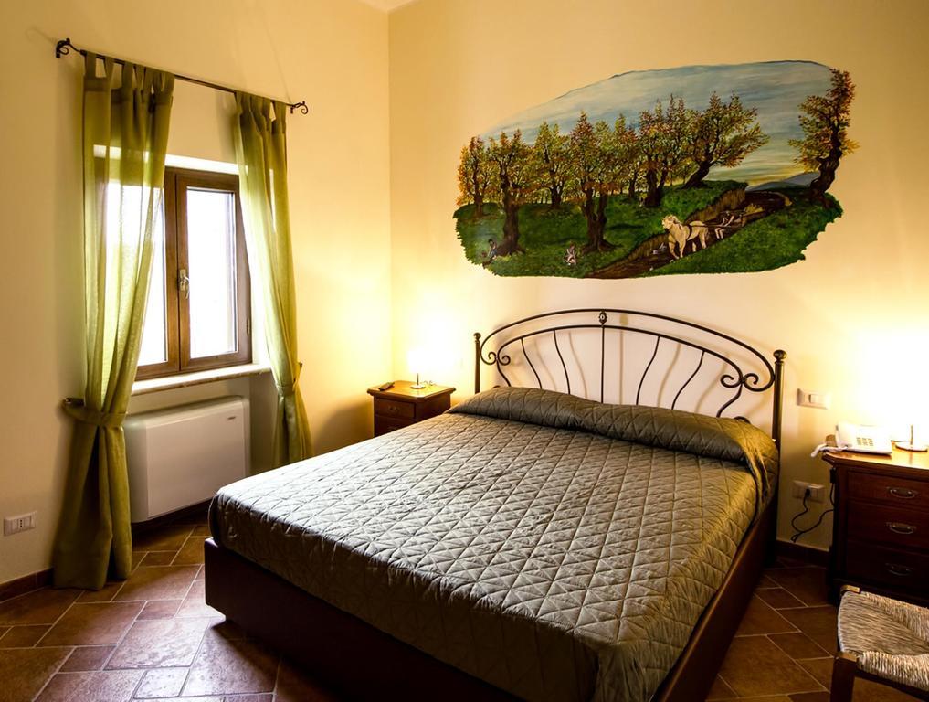 Agriturismo Ferrari Капрарола Стая снимка