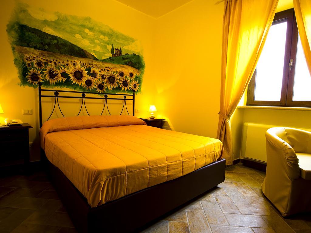 Agriturismo Ferrari Капрарола Стая снимка
